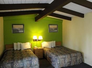 Travelers Inn And Suites سووث لاك تاهوي المظهر الخارجي الصورة
