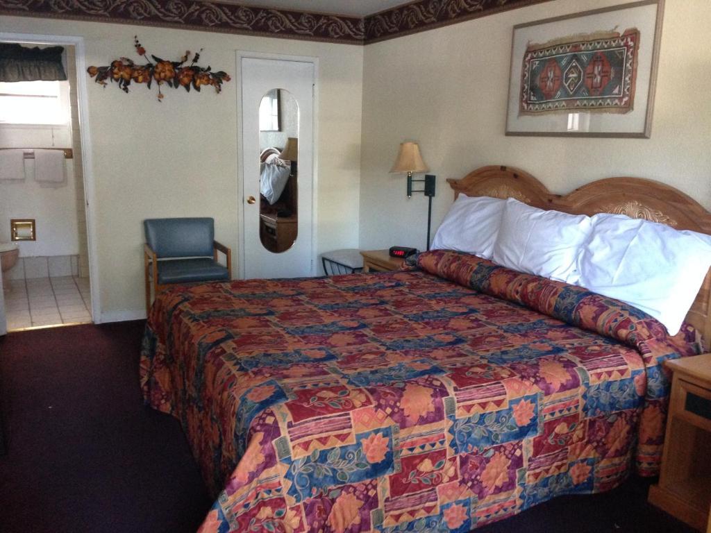 Travelers Inn And Suites سووث لاك تاهوي الغرفة الصورة